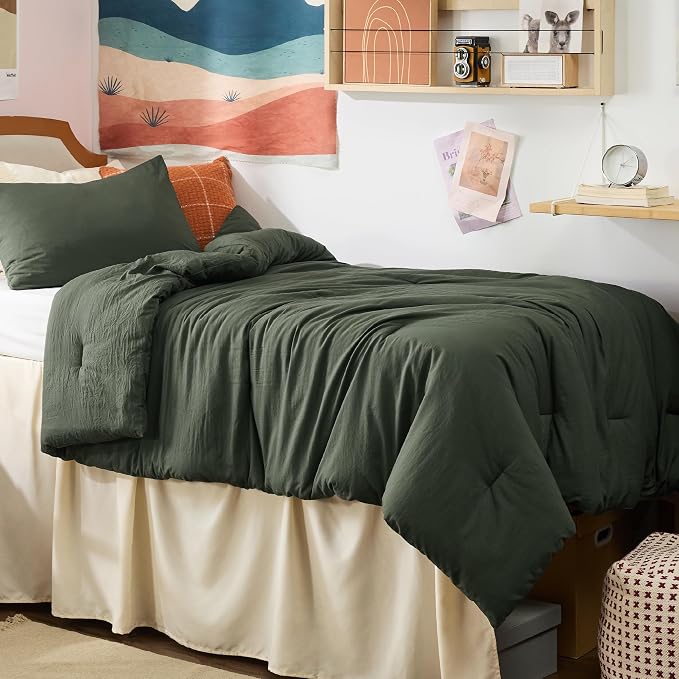 Bedsure Twin/Twin XL Comforter Set, Dark Green Soft Prewashed Bedding - Image 2