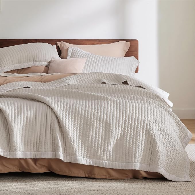 Bedsure King Size Quilt, Lightweight Striped Thin Comforter, Linen | Breathable by Unknown