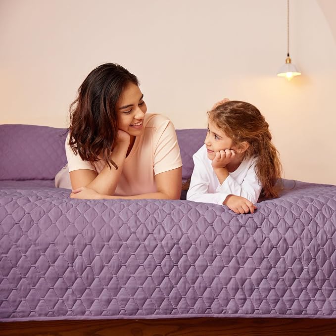 Exclusivo Mezcla Reversible King Size Quilt Bedding Set, Dusty Lavender | - Image 3
