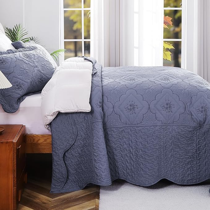 Cmfshape Oversized Floral Embroidery Quilt Set, 3 Pieces Super King Quilt - Image 4