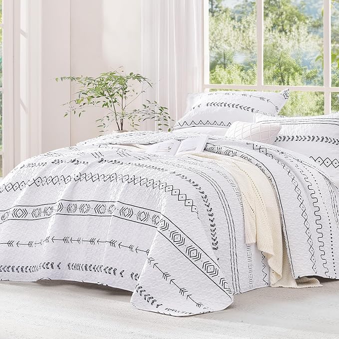 White Twin Quilt Set, 2 Pieces Boho Lightweight Striped Bedspread | Soft White by Andency