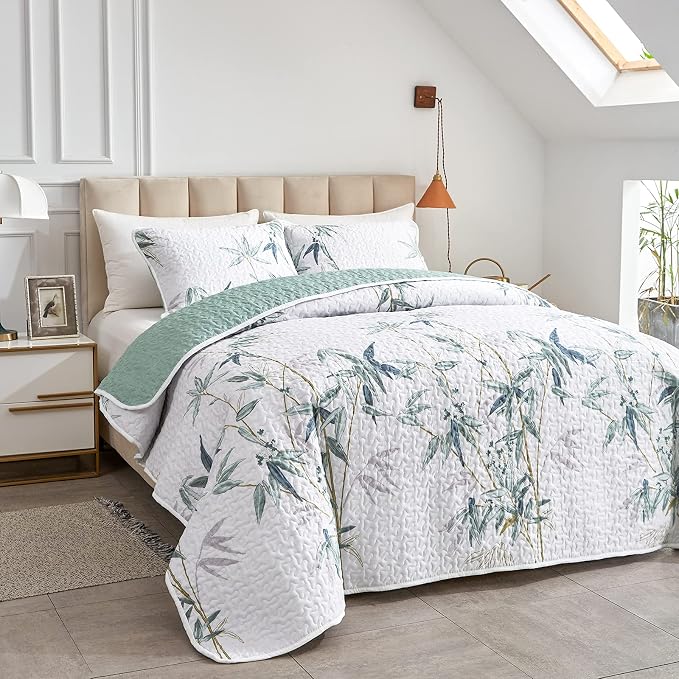 Botanical Quilt Set 3 Pieces King Size, Soft Microfiber Lightweight Bed Cover - Image 2