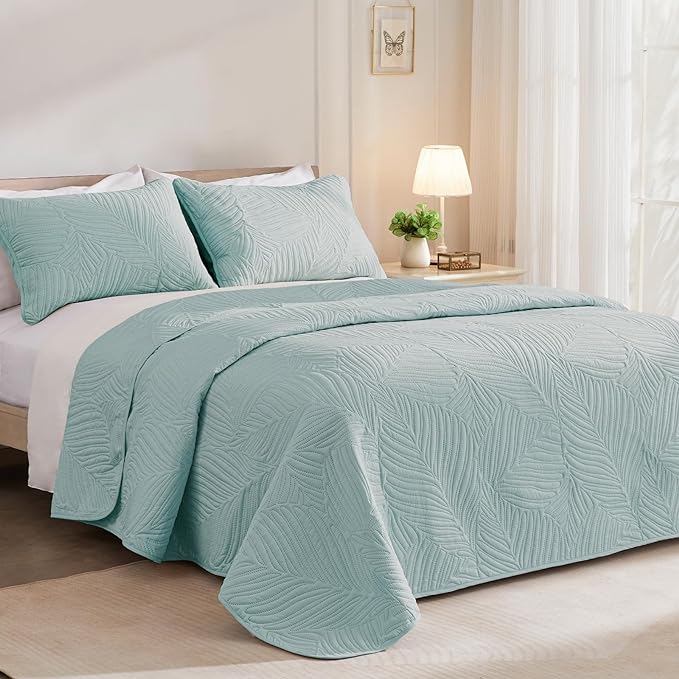 Exclusivo Mezcla 2-Piece Twin Quilt Bedding Set, Soft Microfiber Bedspreads | - Image 2