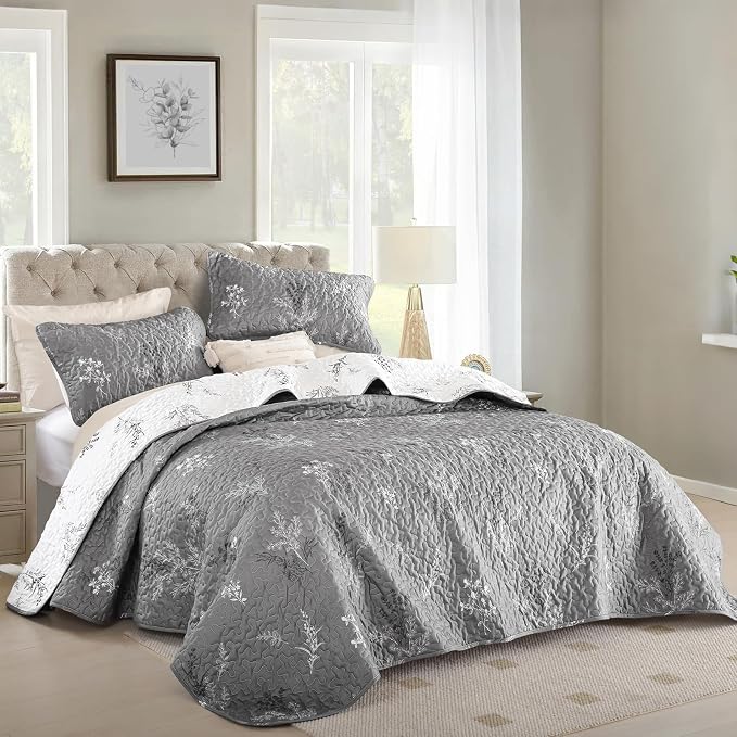 DJY King Size Grey Botanical Quilt Set, Floral Bedspread Coverlet | Lightweight - Image 2