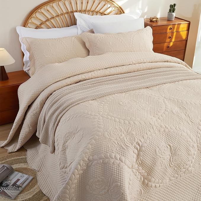 EVENHUG Oversized King Bedspreads California King Quilt Set - Image 3