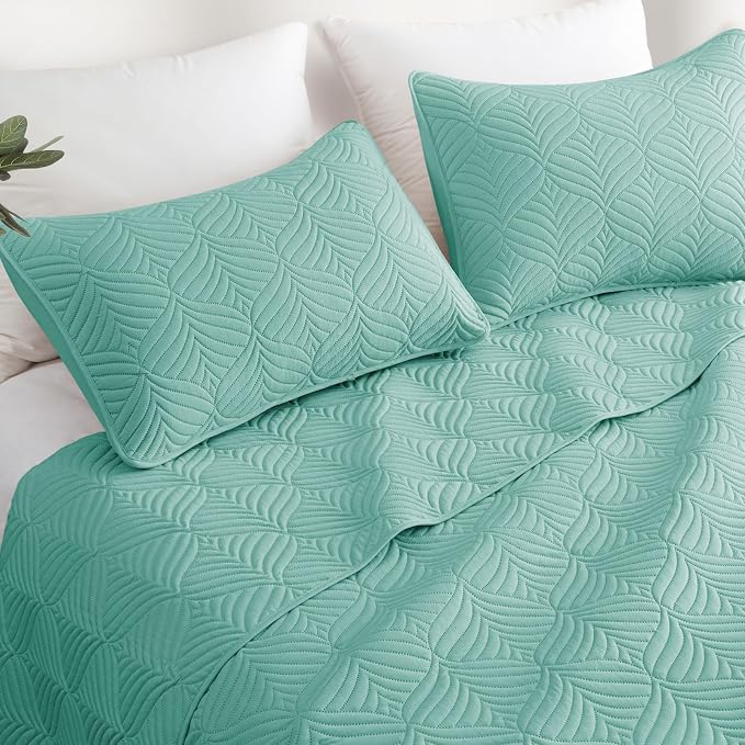 Whale Flotilla Extra Soft Twin Quilt Bedding Set, Lightweight Bedspreads | - Image 7