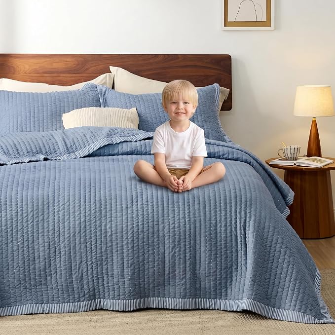 Bedsure Twin Size Quilt, Lightweight Soft Striped Comforter Set, All-Season - Image 5