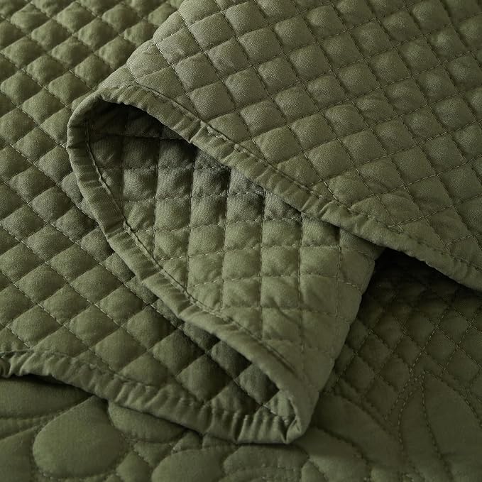 EVENHUG Oversized King Bedspreads California King Quilt Set - Image 6