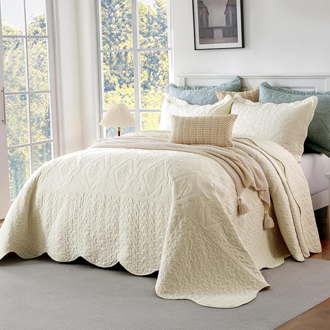Cmfshape Oversized Floral Embroidery Quilt Set, 3 Pieces Super King Quilt - Image 4
