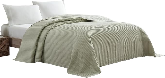 Beatrice Home Fashions Full Channel Chenille Bedspread, Sage | Soft, by BeatriceHomeFashions