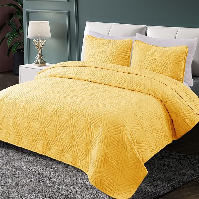 Whale Flotilla Soft Geometric King Quilt Set - Image 2