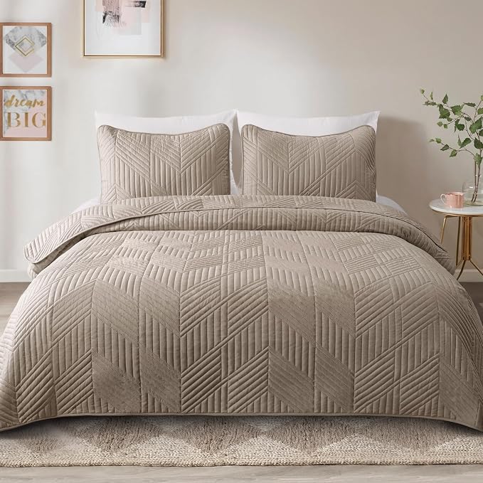 Exclusivo Mezcla Ultrasonic Full Queen Quilt Bedding Set, Taupe | Lightweight - Image 2