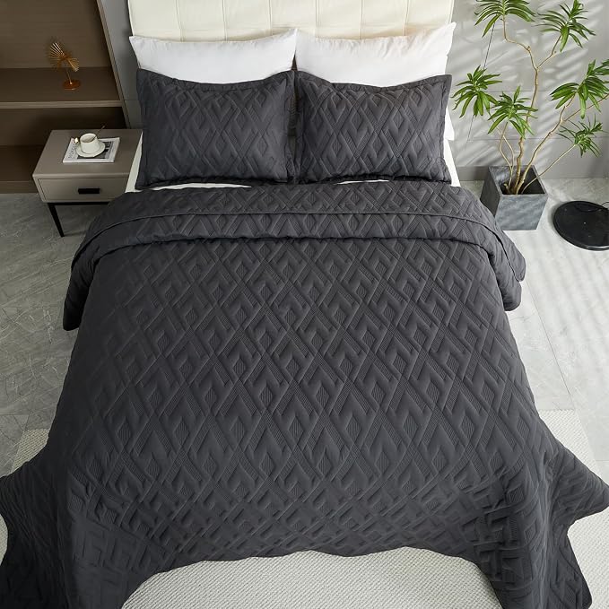Cmfshape Diamond Embroidery Quilt Set, 3 Pieces Queen Quilt Bedding Set - Image 4