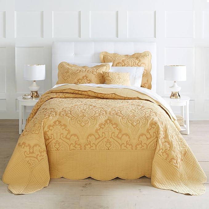 BrylaneHome Bedding Lightweight All Season Modern Amelia Quilted Damask Oversized Ultra Soft Bedspread - Queen, Honey Gold