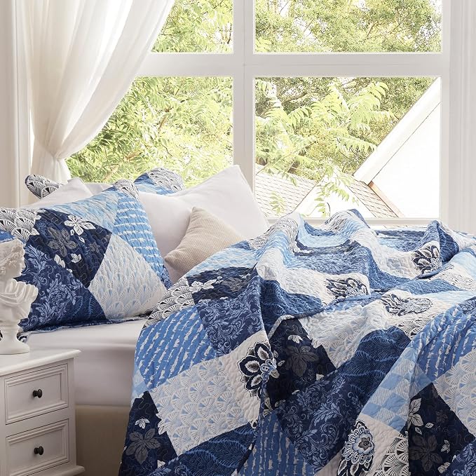 Full/Queen Size Quilt Set 3 Pieces Lightweight Reversible Bedspread-90''x98'' - Image 7