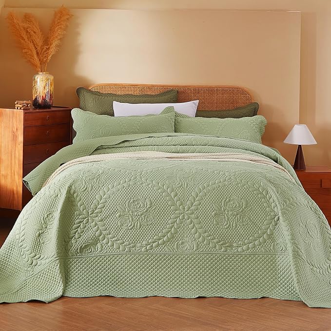 EVENHUG Oversized King Bedspreads California King Quilt Set - Image 2
