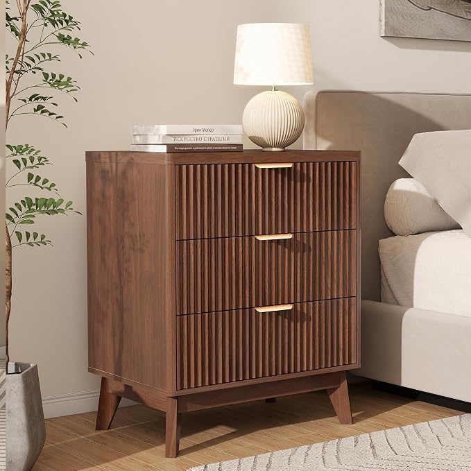 LYNCOHOME Fluted Nightstand by LYNCOHOME