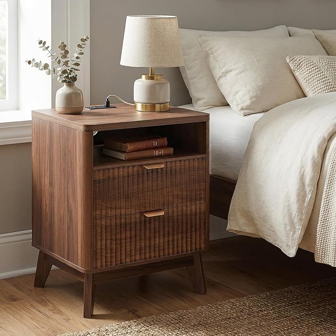 LYNCOHOME Fluted Nightstand by LYNCOHOME