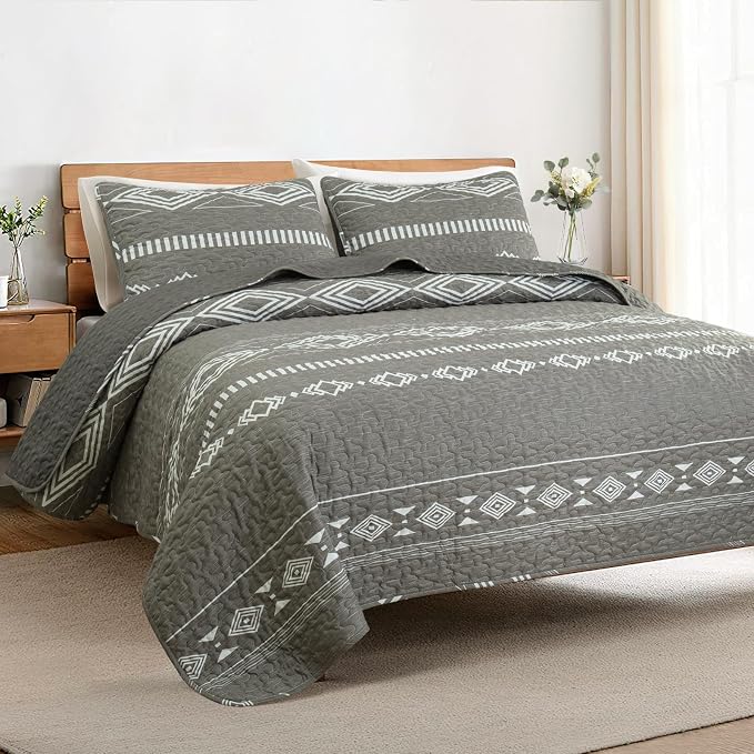 Whale Flotilla Reversible Grey Print Quilt King Size - Image 7