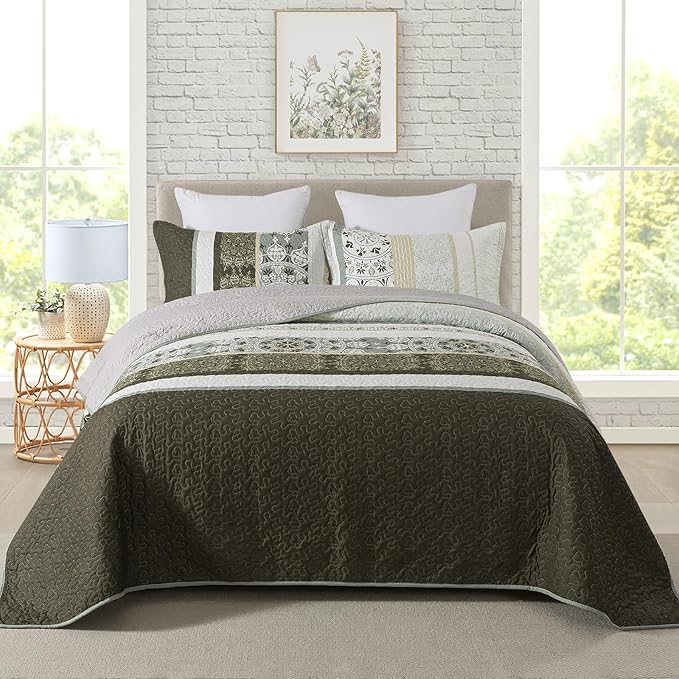 3-Piece Quilt Set Floral Printed Oversized Quilted Bedding Set Quilted by Travan