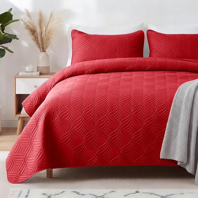 Whale Flotilla Extra Soft King Quilt Bedding Set, Lightweight Bedspreads | Red by WHALEFLOTILLA