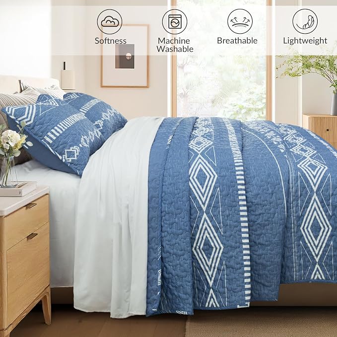 Whale Flotilla Reversible Blue Print Quilt King Size - Image 4