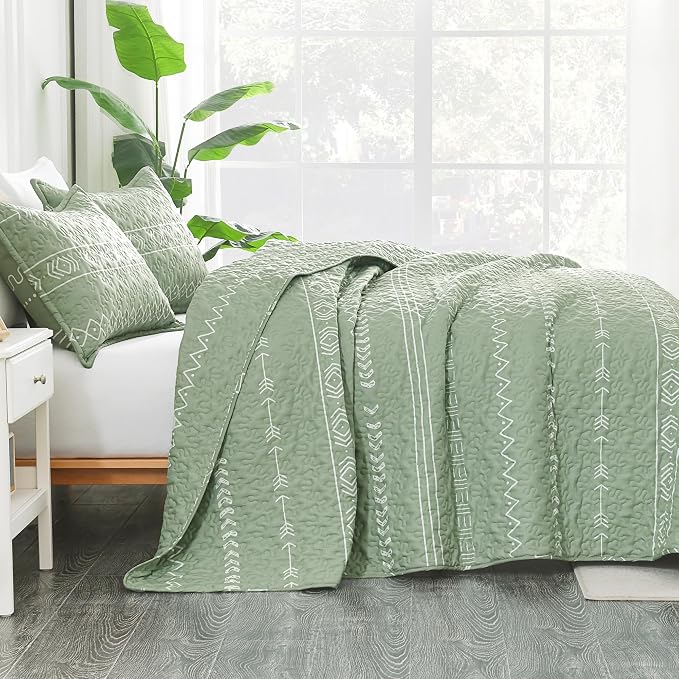 Sage Green California King Quilt Set - Image 3
