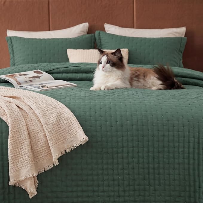 Bedsure King Size Quilt Bedspread, Thin Comforter, Dark Green Coverlet | - Image 6