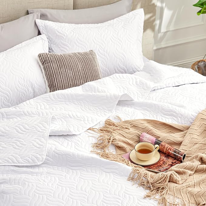 Love's cabin California King Size Quilt Bedding Set White Bedspread - Image 6