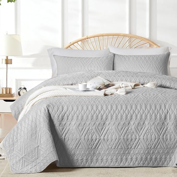 akkialla Twin Size Quilt Bedding Set, Light Grey Lightweight Microfiber Soft by akkialla