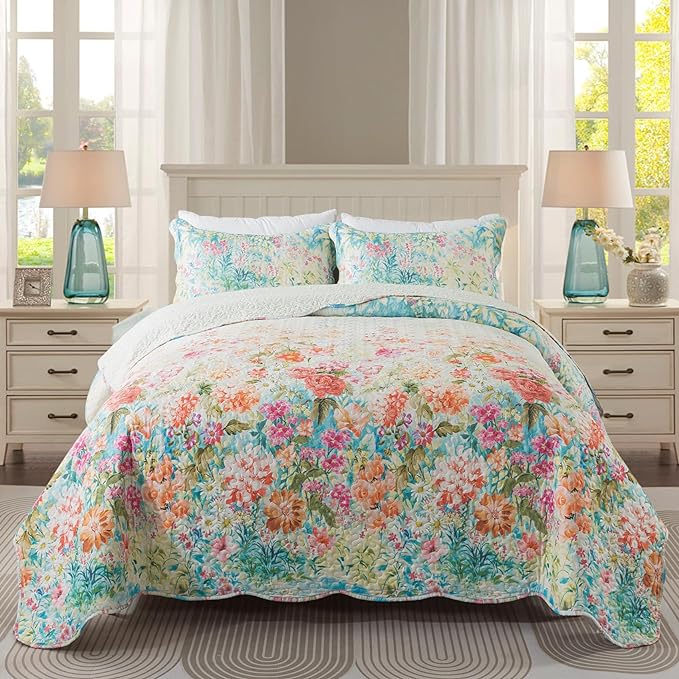 Floral Quilt Queen Quilt Set, Fade Resistant Microfiber Queen Quilt Bedding Set by Travan