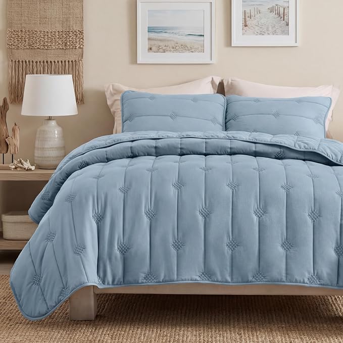 Bedsure King Size Quilt by Unknown