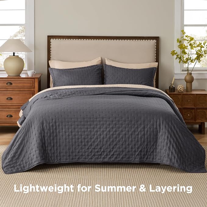 Bedsure Twin/Twin XL Quilt Bedspread, Lightweight Comforter, Charcoal | - Image 2