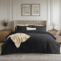 Bedsure Quilts Queen Size Bedspread, Lightweight Comforter, Modern Clover by Unknown