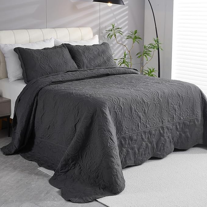 EVENHUG Oversized King Bedspreads California King Quilt Set - Image 3