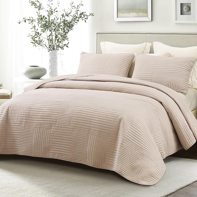 Whale Flotilla Ultra Soft Cal King Quilt Bedding Set, Lightweight - Image 8