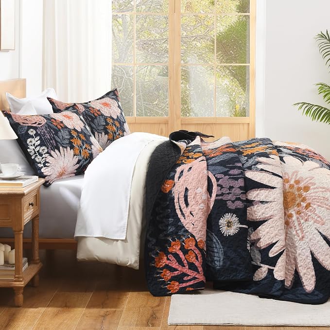 Quilt Queen Size, Reversible Polyester Coverlet Set - Image 3