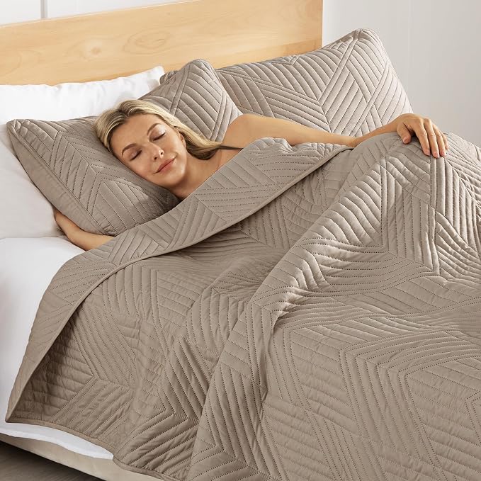 Exclusivo Mezcla Ultrasonic Full Queen Quilt Bedding Set, Taupe | Lightweight - Image 4