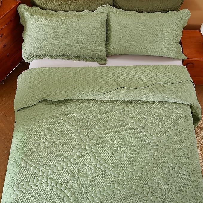 EVENHUG Oversized King Bedspreads California King Quilt Set - Image 3
