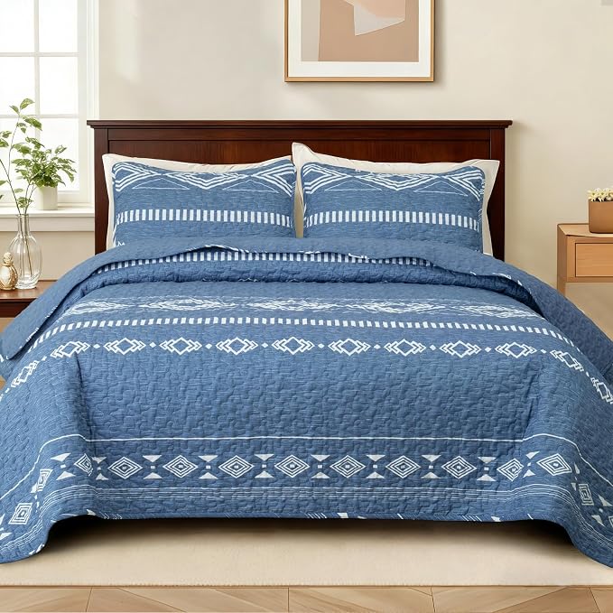 Whale Flotilla Reversible Blue Print Quilt Twin Size by WHALEFLOTILLA