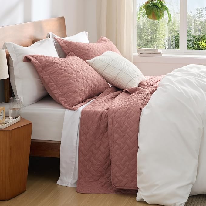 Bedsure King Size Quilt, Lightweight Comforter Set, Basket Weave, All-Season - Image 3
