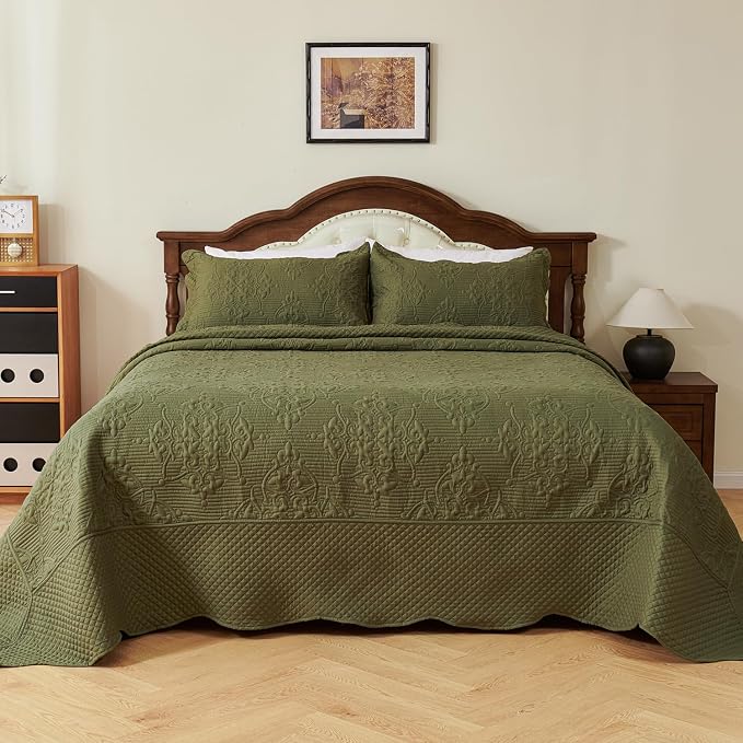 EVENHUG Oversized King Bedspreads California King Quilt Set - Image 2