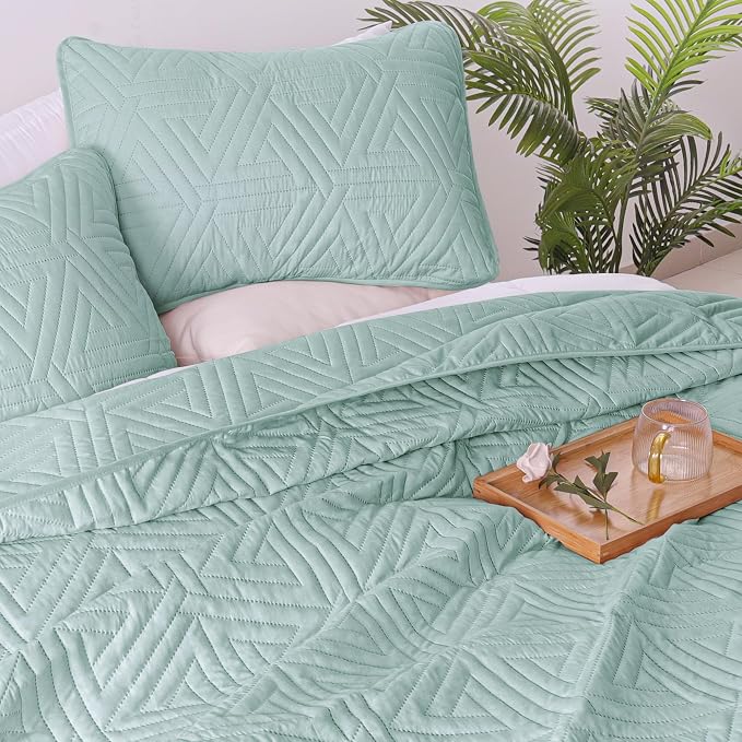 Whale Flotilla Soft Geometric King Quilt Set - Image 4