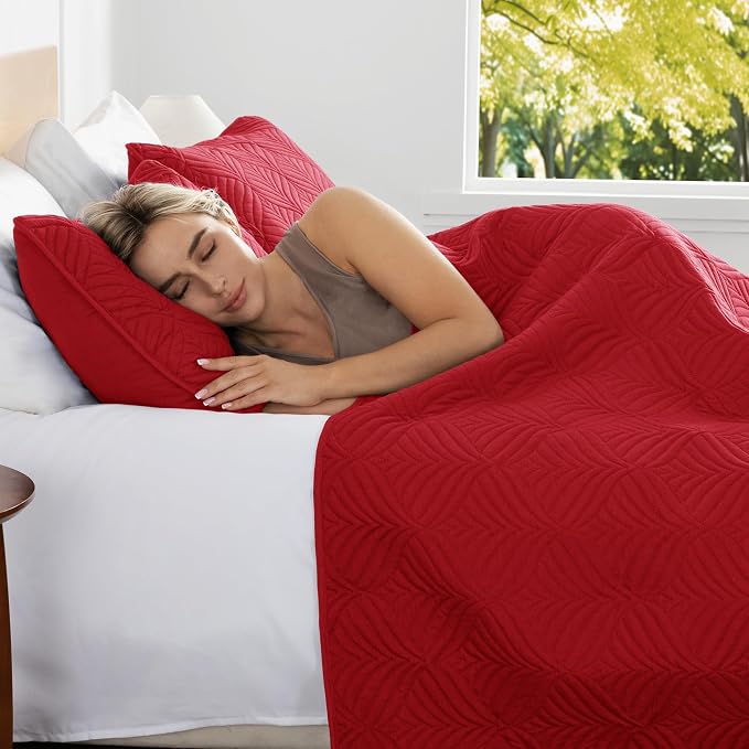Whale Flotilla Extra Soft King Quilt Bedding Set, Lightweight Bedspreads | Red - Image 2