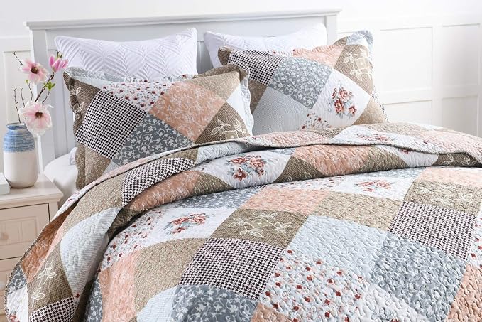 3-Piece King Quilt Set Quilted Bedspread Lightweight Reversible Coverlet Set - Image 2