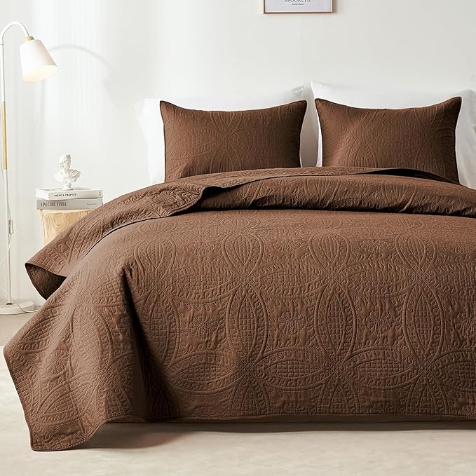 akkialla 118"x106" Brown California King Quilt Set, Oversized Floor-Length by akkialla