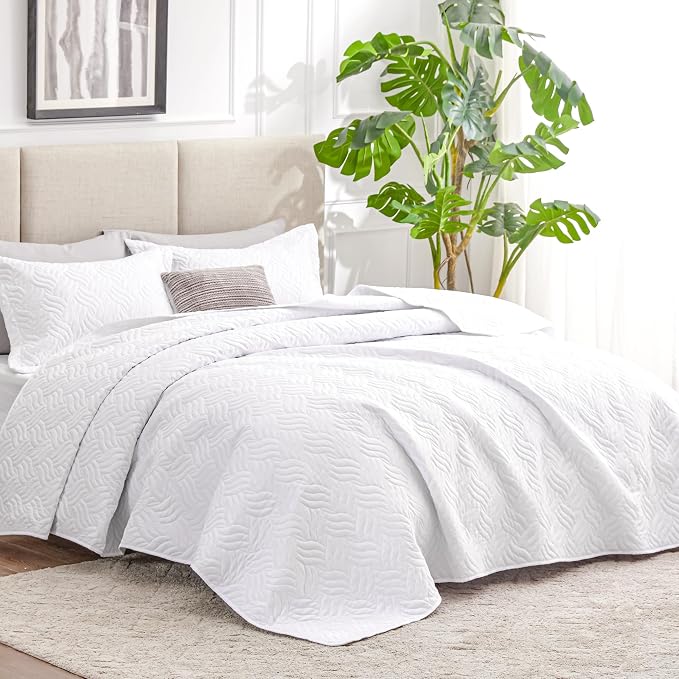 Love's cabin California King Size Quilt Bedding Set White Bedspread - Image 2