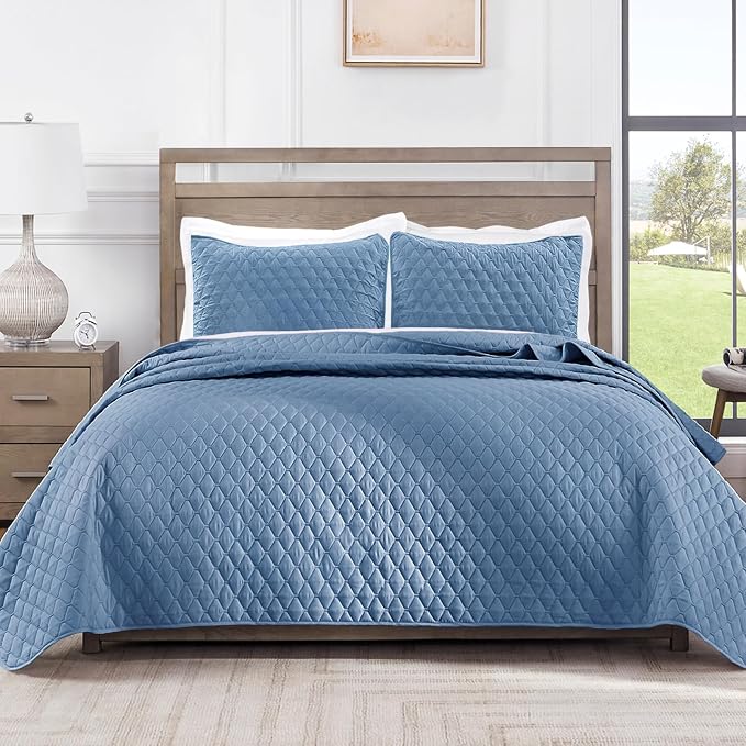 Exclusivo Mezcla Reversible California King Quilt Set, Soft Microfiber by ExclusivoMezcla