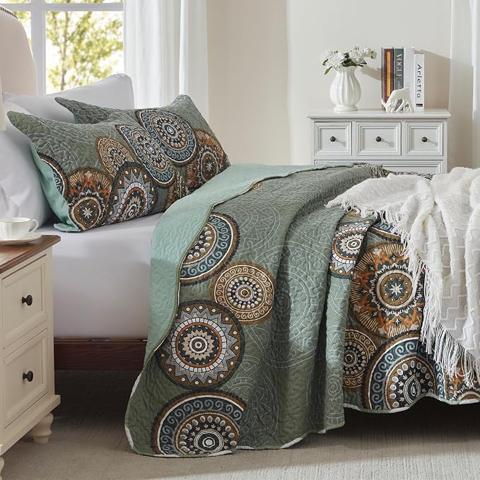3 Pieces King Size Olive Green Quilt Set Lightweight Oversized Bedspread - Image 3