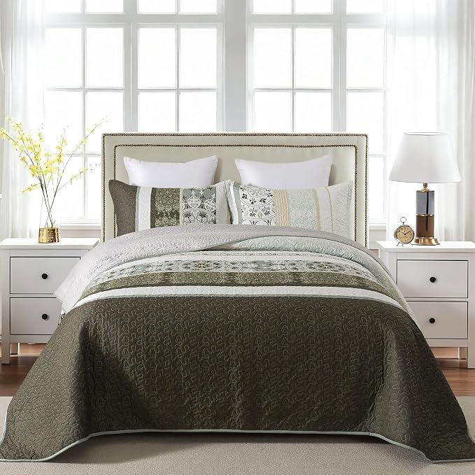 Etwel Lightweight King Size Quilt Set by Unknown